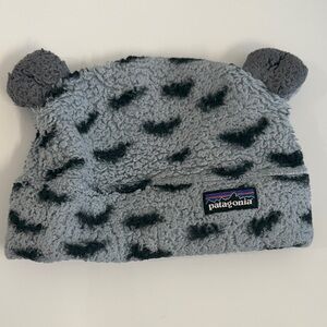 Patagonia Gray and Black Fleece Pom-Pom Beanie